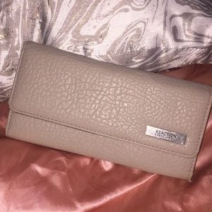 Authentic Nude Kenneth Cole Clutch ✨